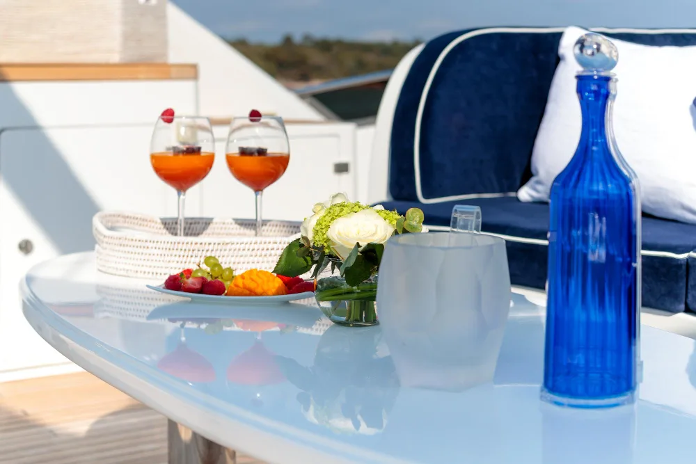 yacht-proposal-setting